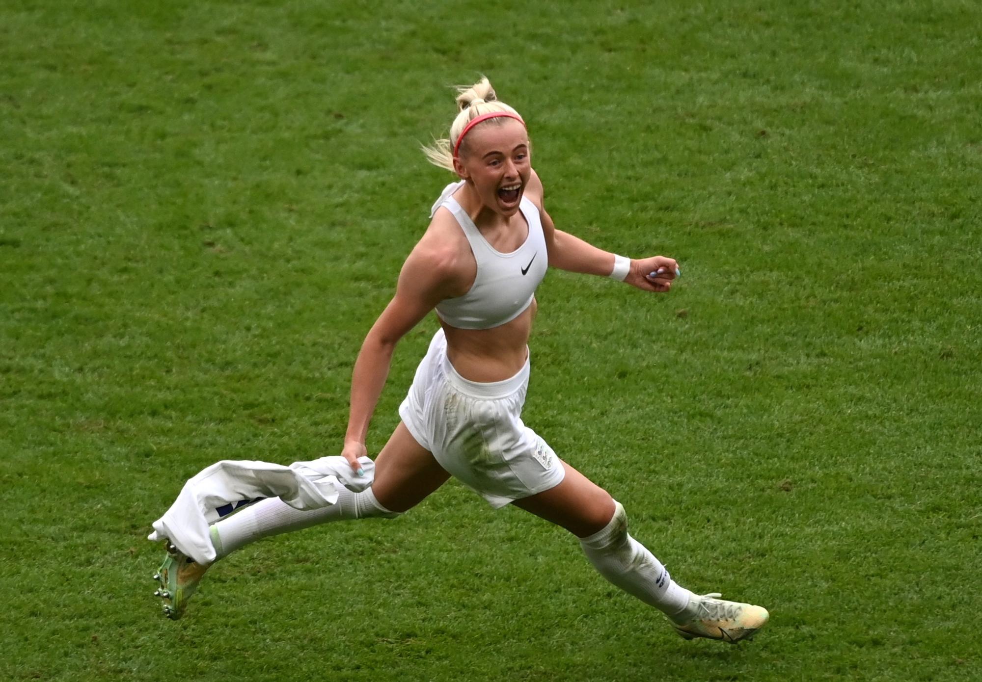 Así ha sido el gol de Kelly para que Inglaterra gane la Eurocopa Femenina