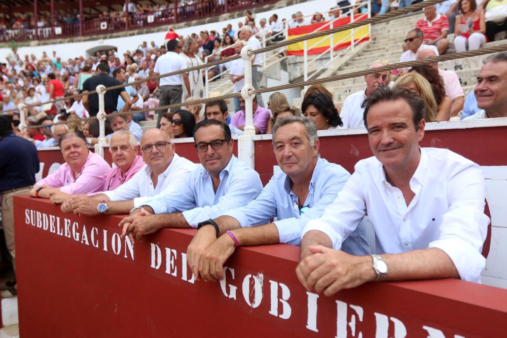 Las imágenes de la tercera corrida de abono de la feria taurina de Málaga en La Malagueta.