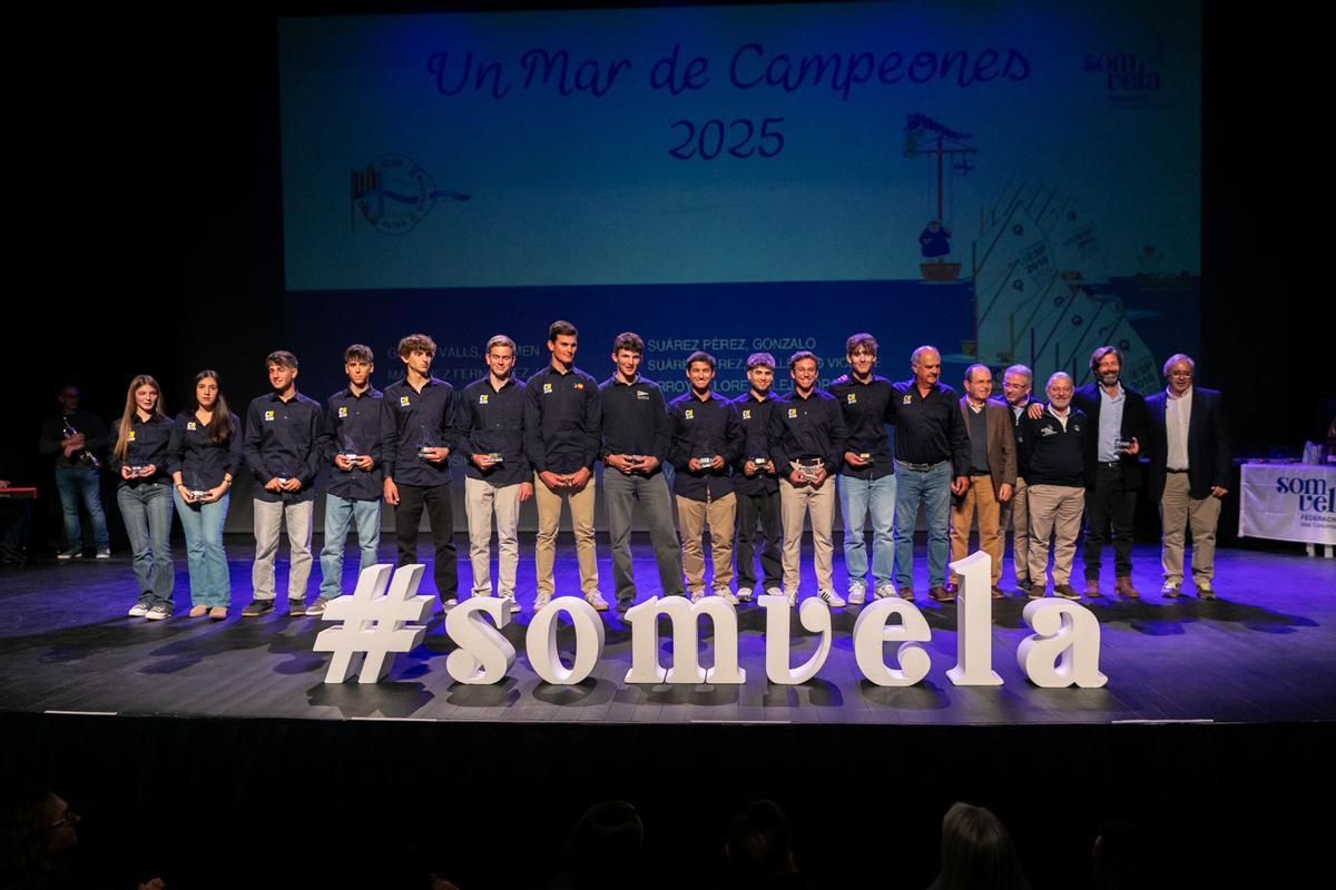 La elección de Altea como sede de la gala ha coincidido con el 40 aniversario de la regata “200 millas a2”.
