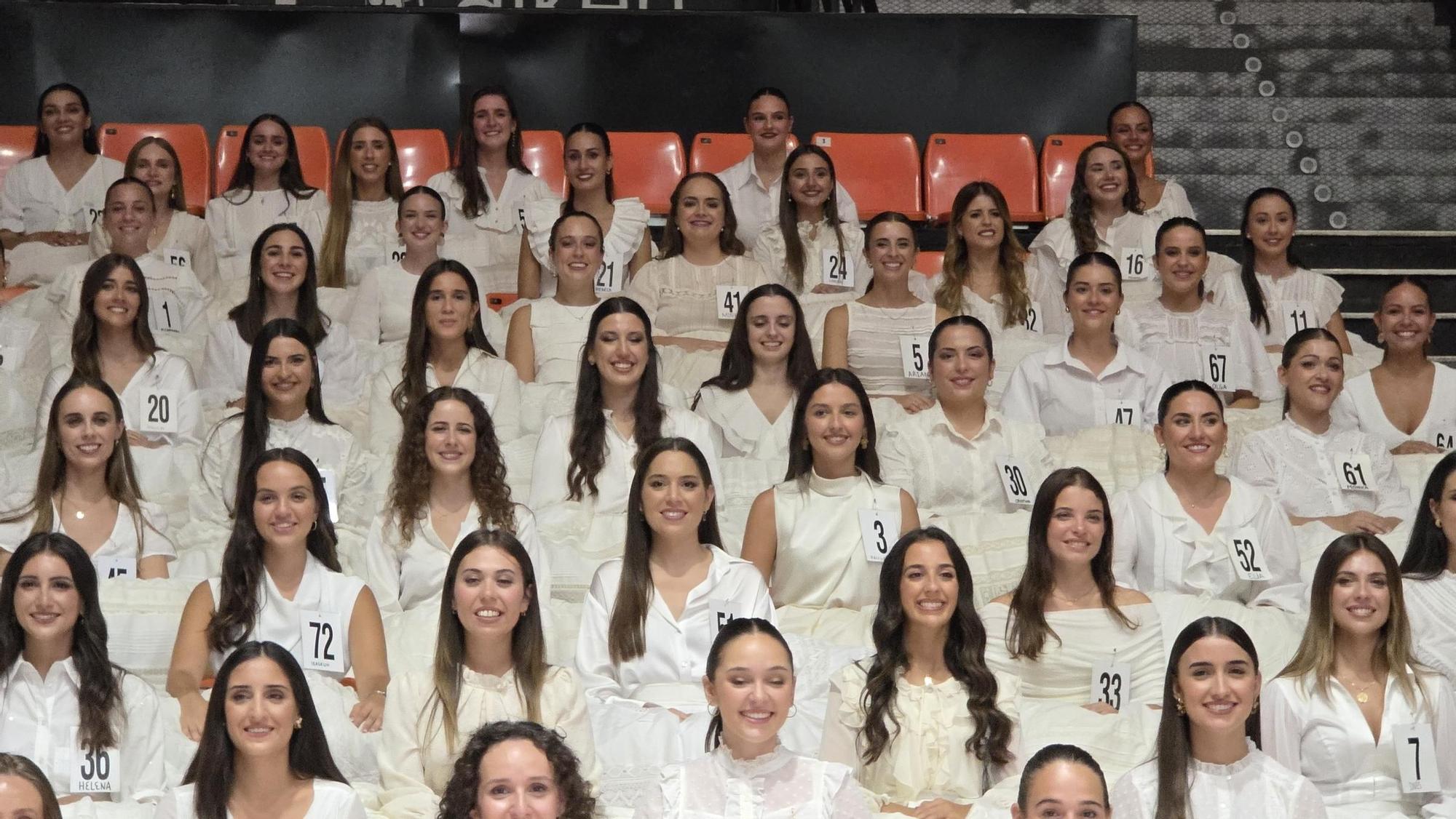 Asi ha sido el ensayo de la elección de candidatas a Falleras Mayores de València 2026