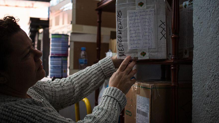 Además de ayudar a familias que viven en Madrid, la farmacéutica Penélope Gámez envía ayuda a Ucrania a través de corredores humanitarios.