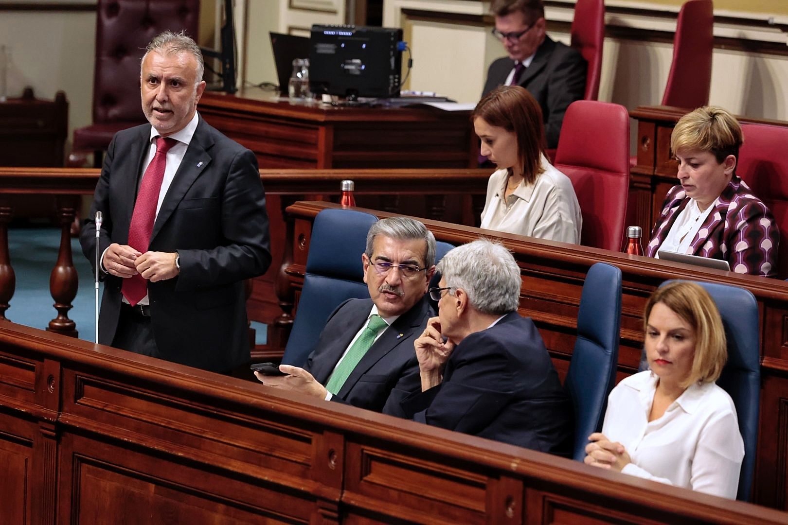 Pleno en el Parlamento de Canarias (12/12/22)