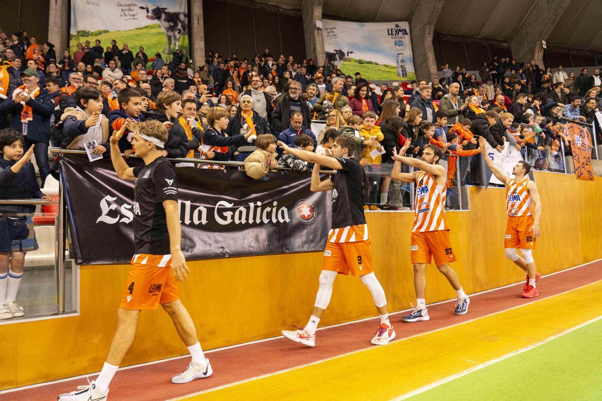 A Coruña respira naranja con el Leyma