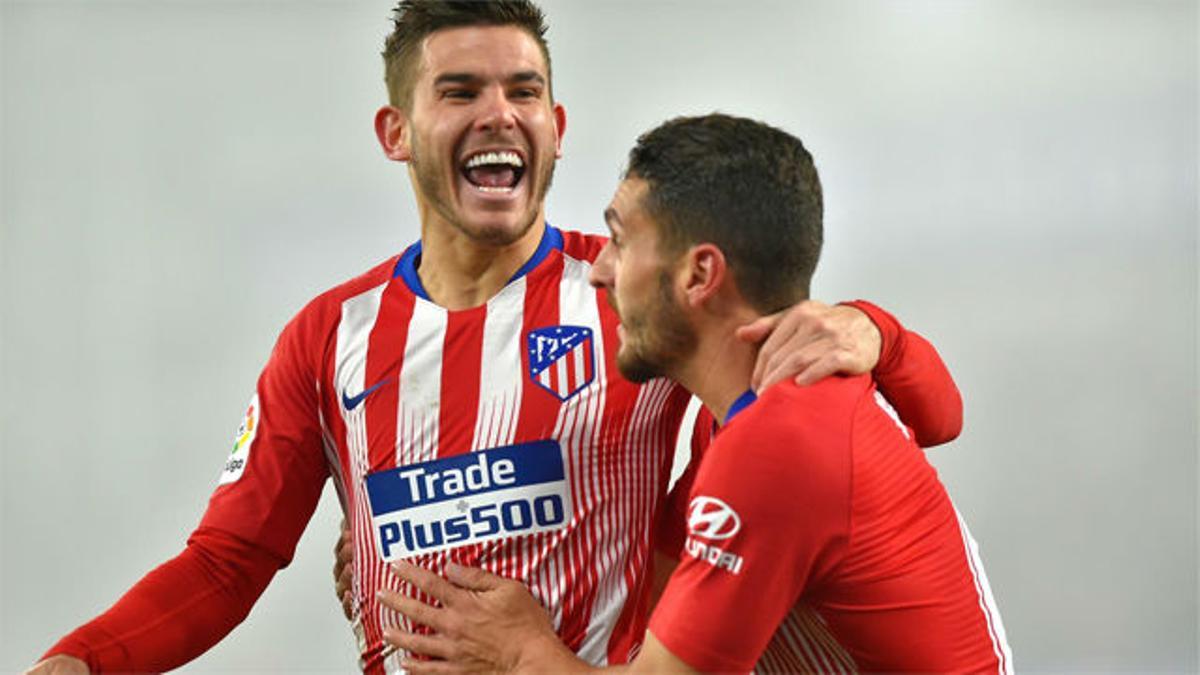 Lucas Hernández firma ante el Huesca su primer gol con el Atlético