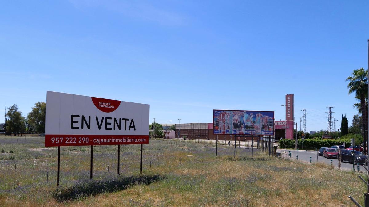 Vista del antiguo Urende y de parte de los terrenos que entran en el proyecto.