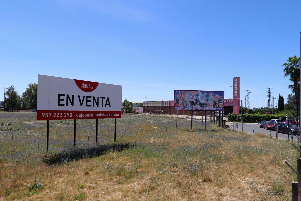 Vista del antiguo Urende y de parte de los terrenos que entran en el proyecto.