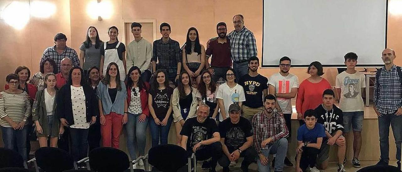 Integrantes de la nueva asociación, ayer, en la Casa de Cultura de Mieres.