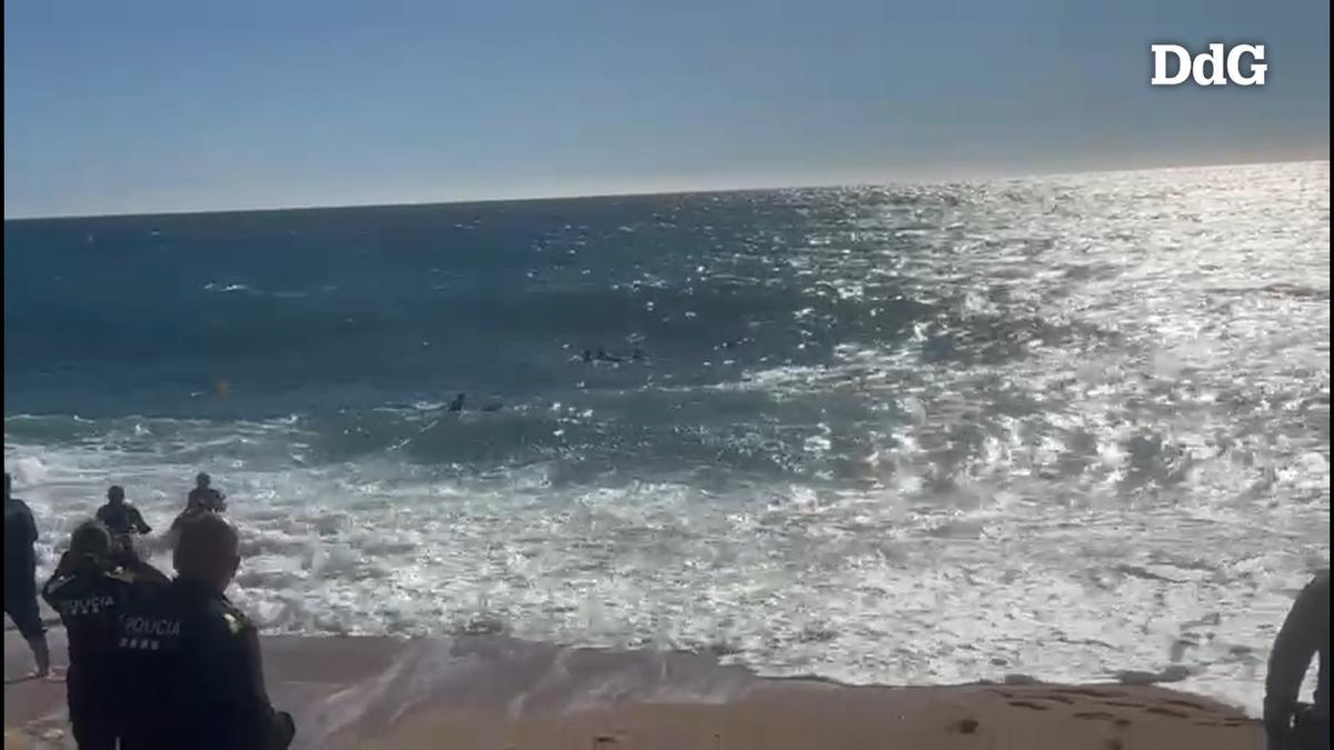 VÍDEO | Així va ser el rescat de l'adolescent arrossegada per una onada a Lloret