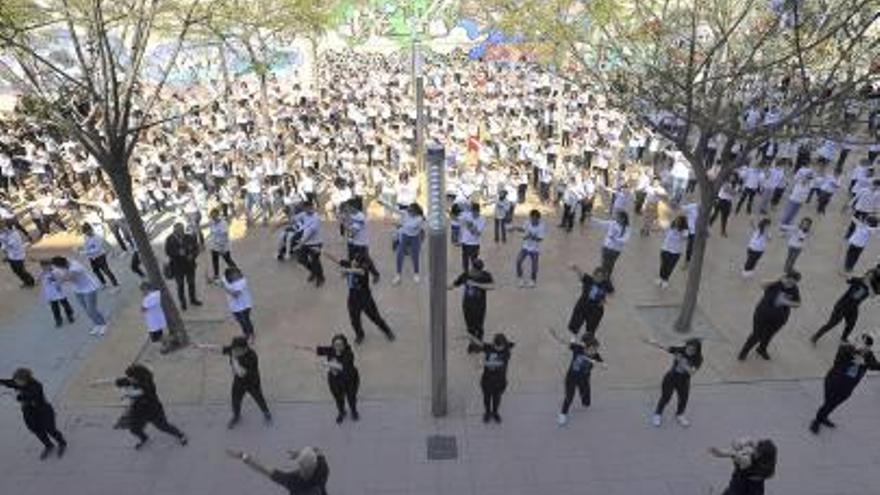 «Flashmob» para conmemorar el Día de la Danza