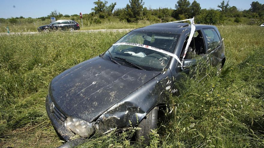 EN IMATGES | Persecució policial d&#039;un conductor begut que se salta un control a Pontós i s&#039;accidenta a Medinyà