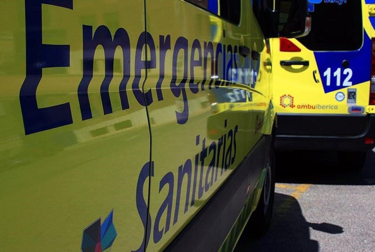 Fotografía de archivo de ambulancia de SaCyL.