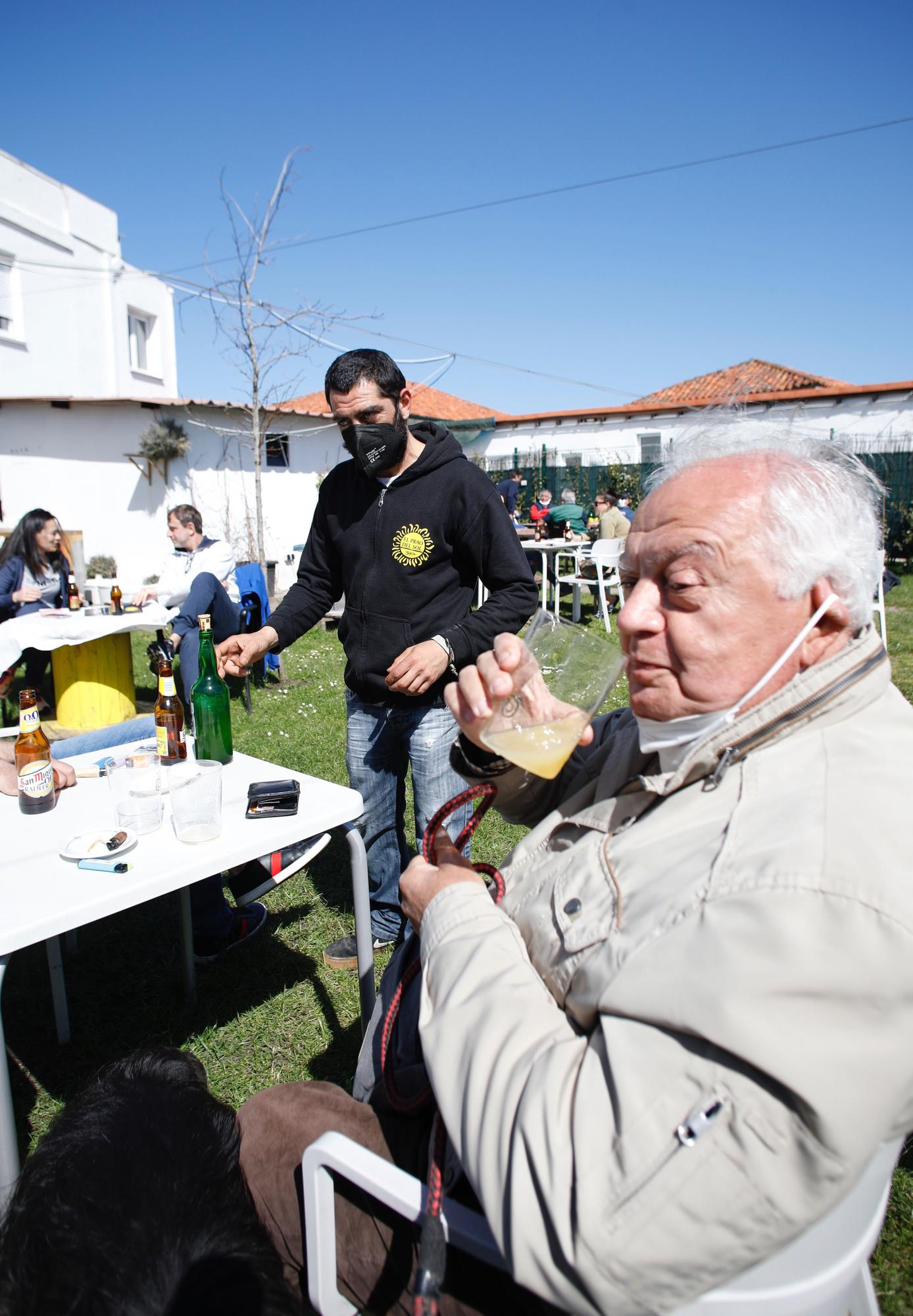 La Semana Santa llena los merenderos gijoneses