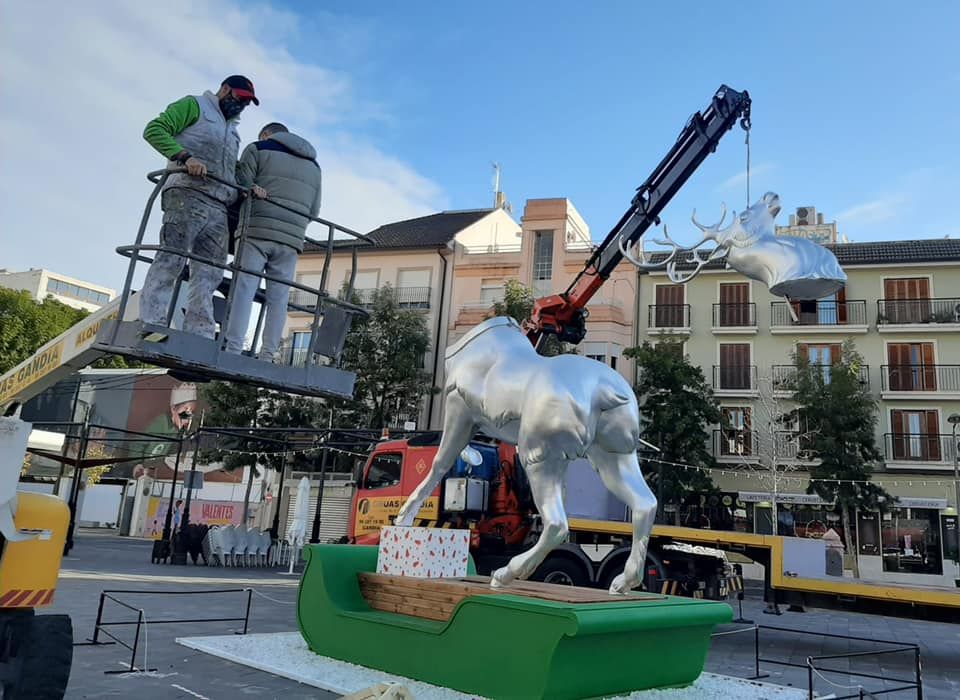 Así se ha desplantado la "falla" de Palacio y Serra en Gandia