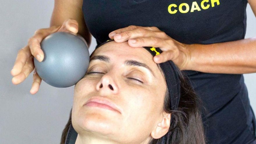 The Bahía del Duque incorporates facial training into its wellness services