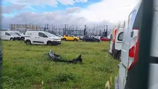 La Policía Local levanta actas en media docena de aparcamientos de coches de alquiler ilegales de Palma