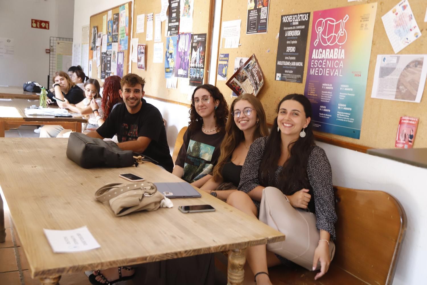 El retorno de la actividad a los institutos y la Universidad, en imágenes