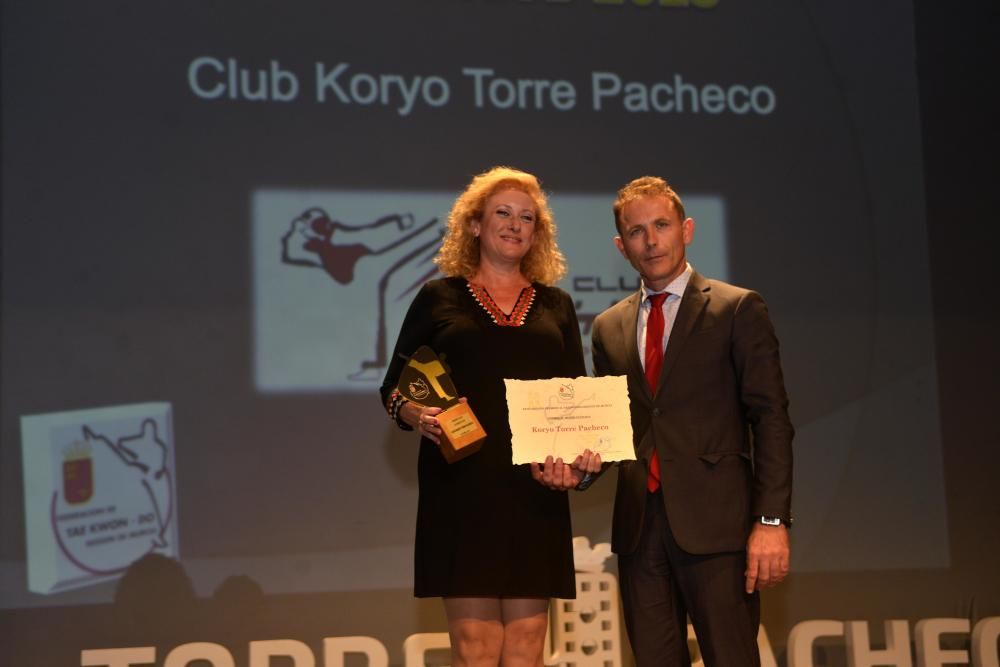 Entrega de premios de la Federación Regional de Taekwondo