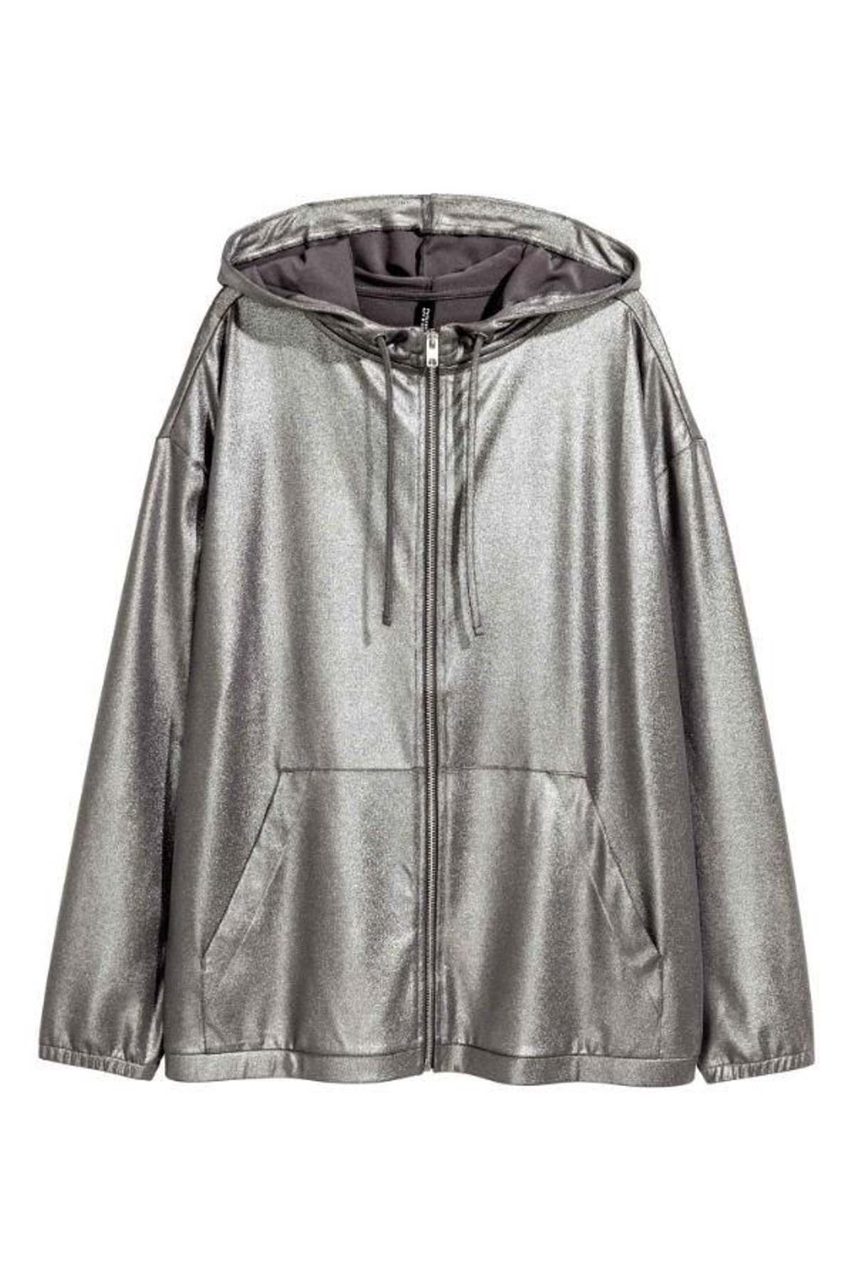 Prendas metalizadas para el verano: chubasquero de H&M