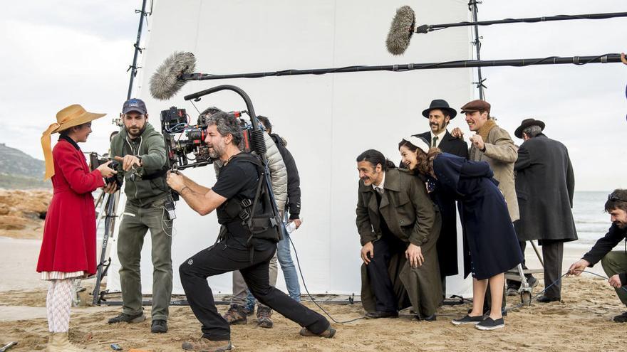 El equipo de &#039;El ministerio del tiempo&#039;, en Peñíscola.