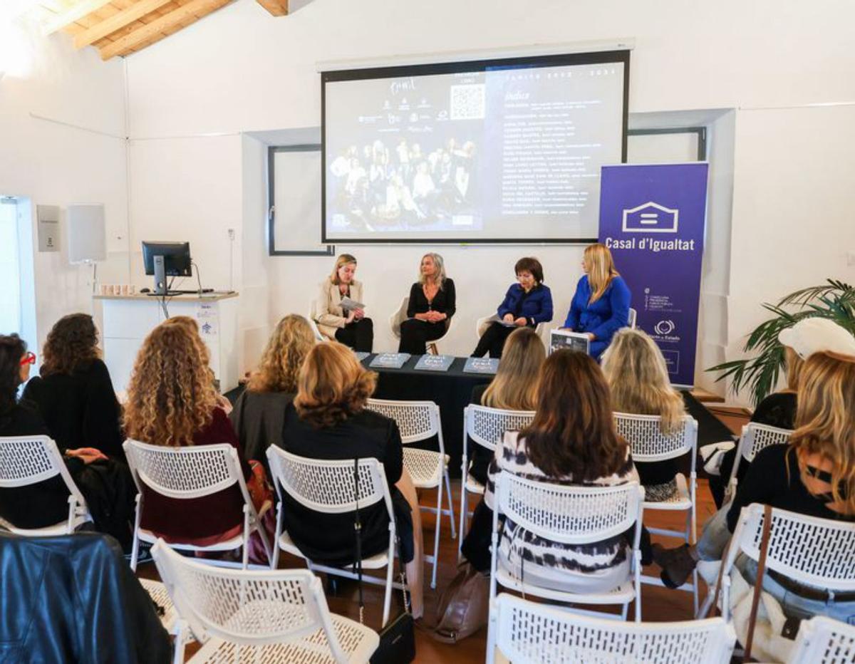 El liderazgo femenino en Ibiza plasmado en 15 historias de mujeres