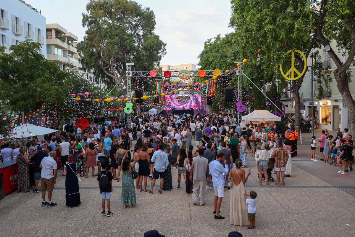 Todas las imágenes de la celebración del Flower Power de las Festes de la Terra