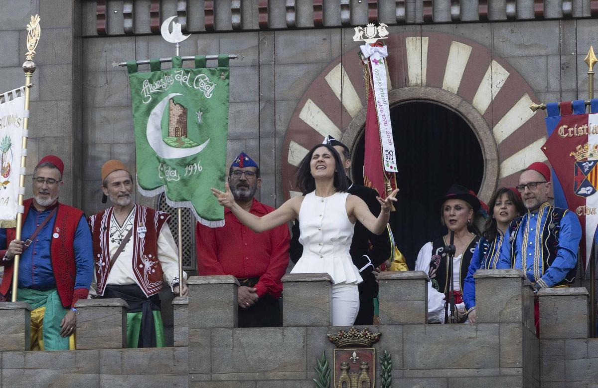 La fiesta estalla en Elda con el pasodoble "Idella"