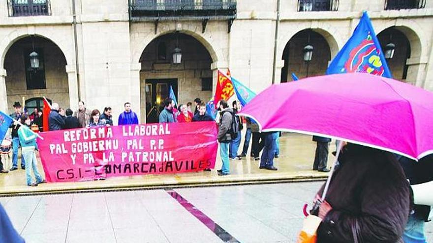 Protesta contra 
 la situación laboral en Asturias y Avilés