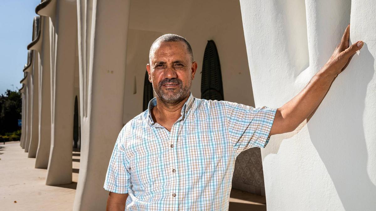 Entrevista al síndic de greuges de Terrassa, Mustapha Ben El Fassi, escogido para la comunidad musulmana de la ciudad. FOTO de JORDI OTIX
