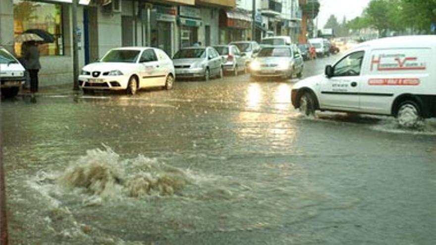 Inundaciones y cortes de luz por una tormenta