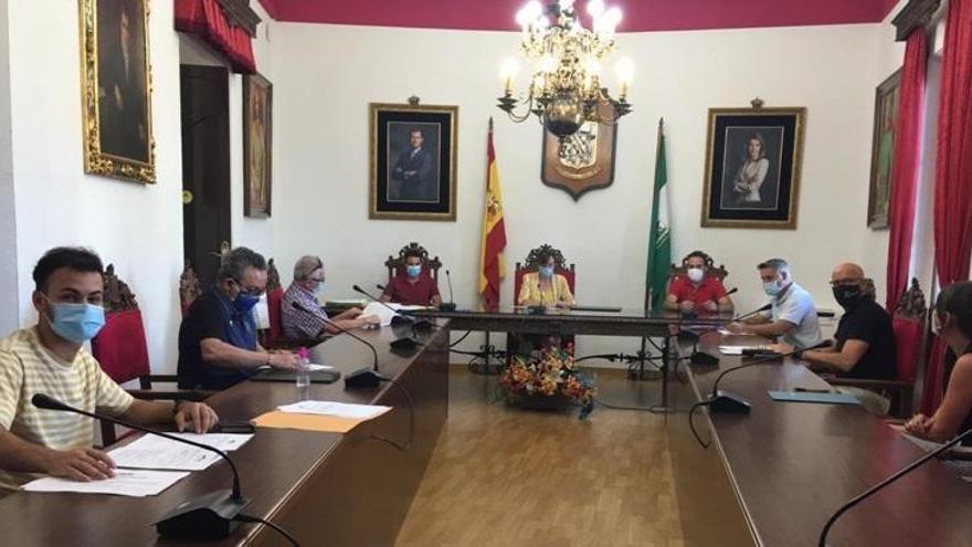 El Ayuntamiento apoyará el proyecto deportivo del Real Cajasur Priego