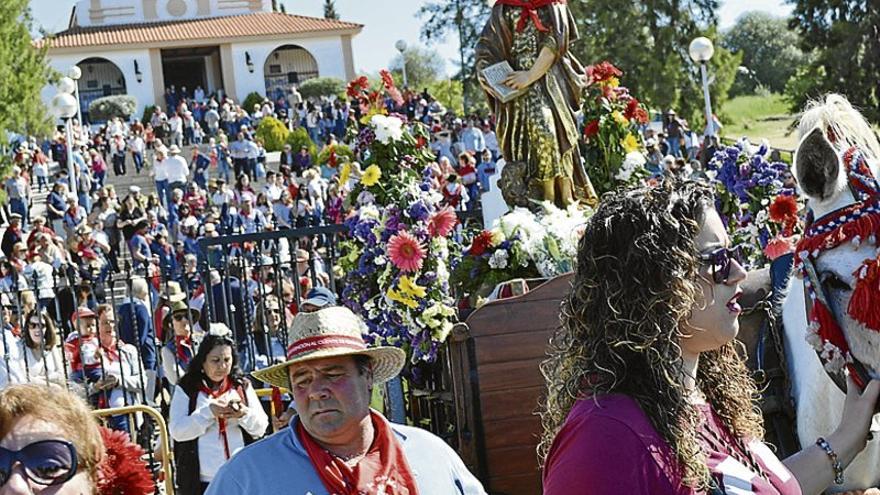 La Hermandad de San Marcos de Almendralejo ha bajado de los mil asociados