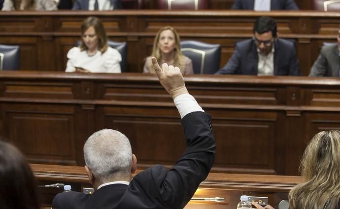 Pleno del Parlamento de Canarias (29/11/17)