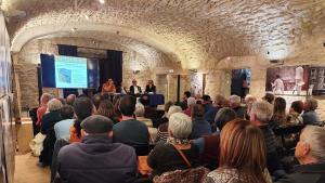 La sala del Afolí de la Sal se llenó para la presentación.