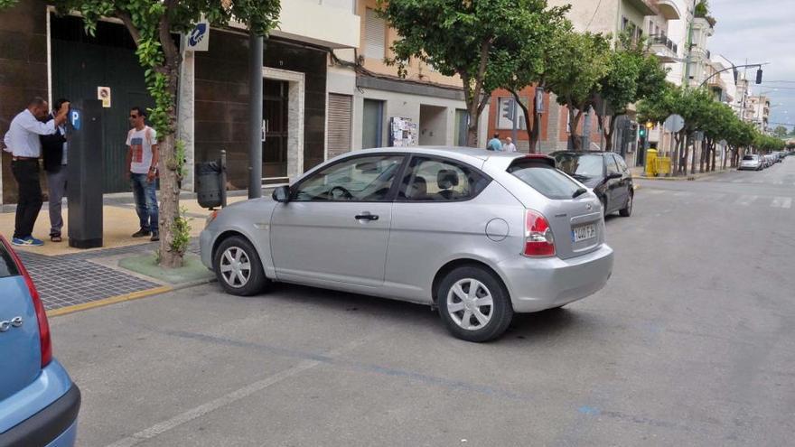 Imagen de una de las zonas de estacionamiento de pago.