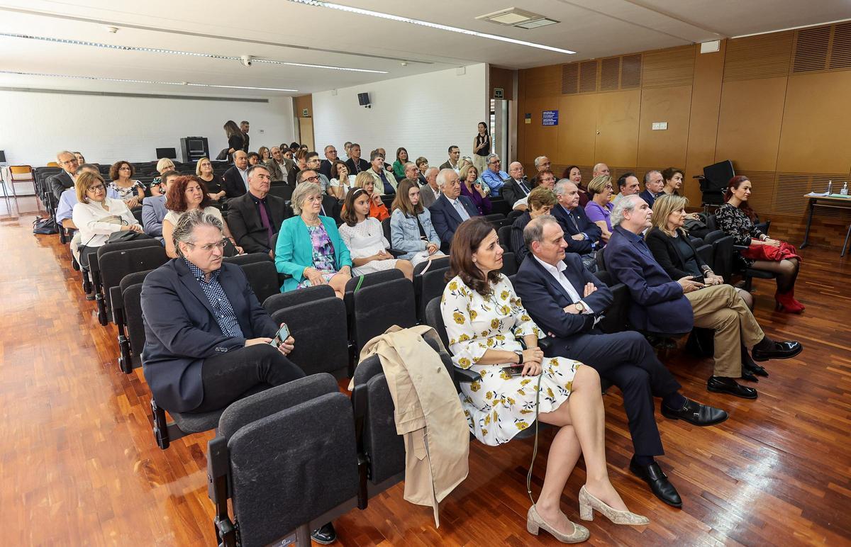 El Colegio de Docentes y Licenciados conmemora sus 80 años en Alicante