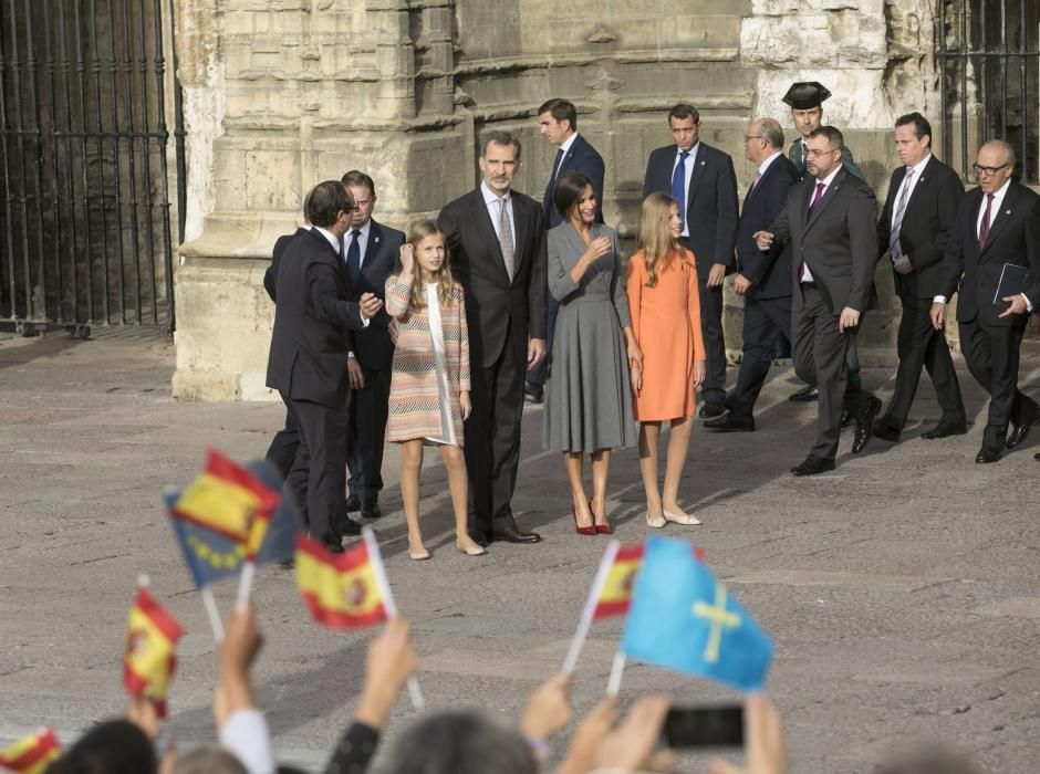 Premios Princesa de Asturias: Llegada de la Familia Real a Oviedo