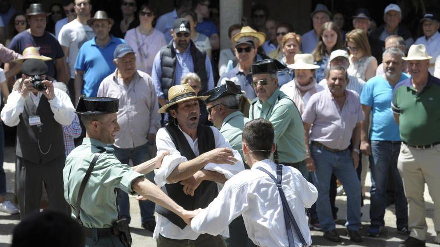 Liorta entre os defensores do rural e os urbanitas en Lalín