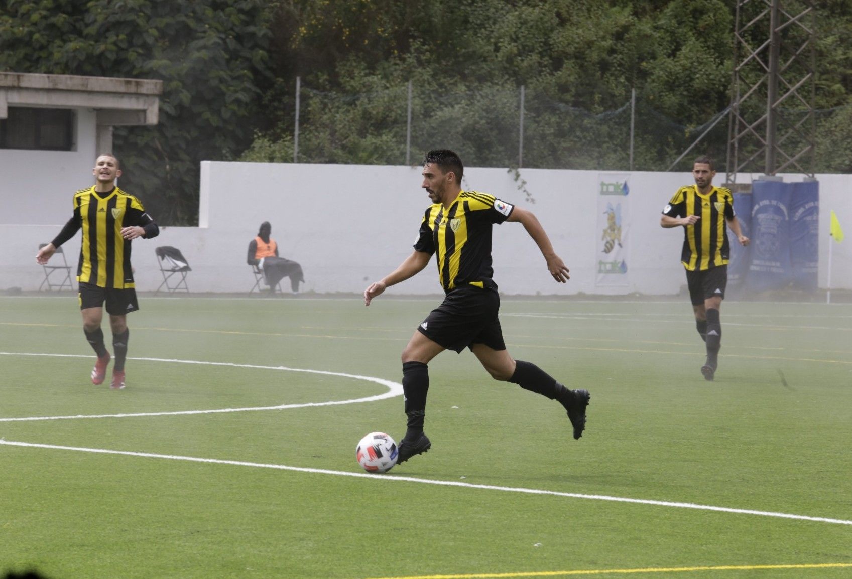 Partido de fútbol entre el Tacoronte y el Atlético Paso