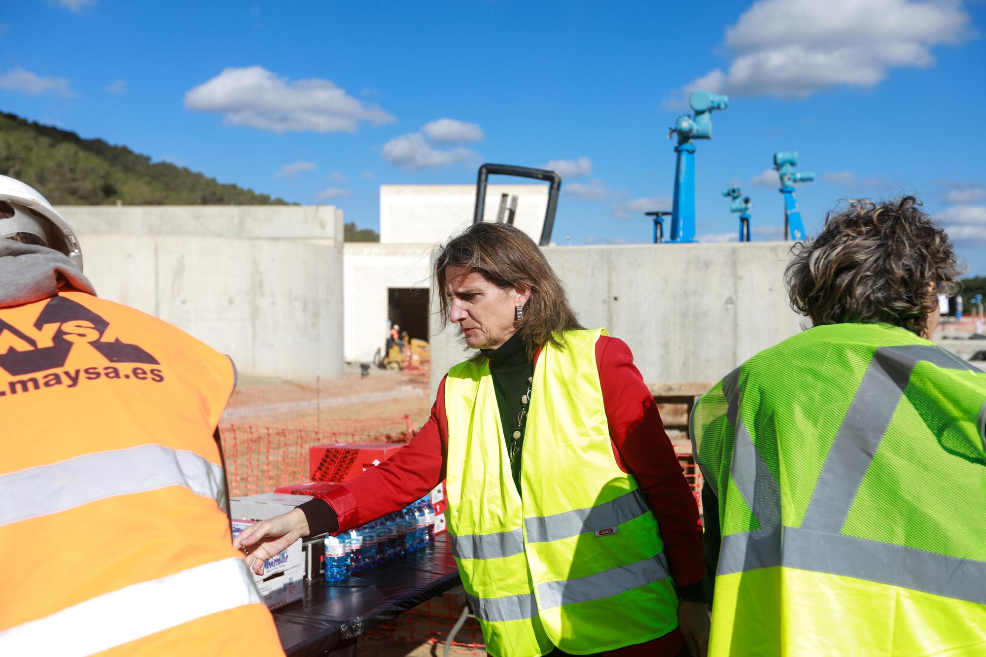 Visita de Teresa Ribera a la depuradora de Vila