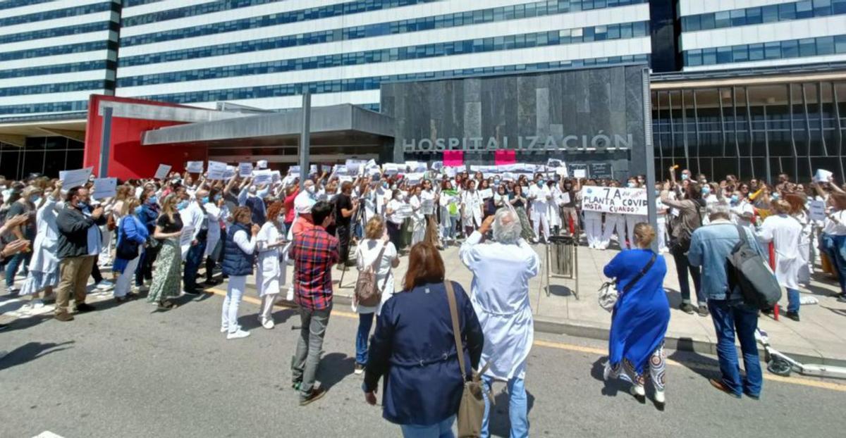 Protesta del personal del HUCA, el pasado 26 de mayo.
