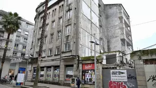 Altas expectativas en las galerías de la Oliva ante el futuro edificio de lujo del centro de Pontevedra