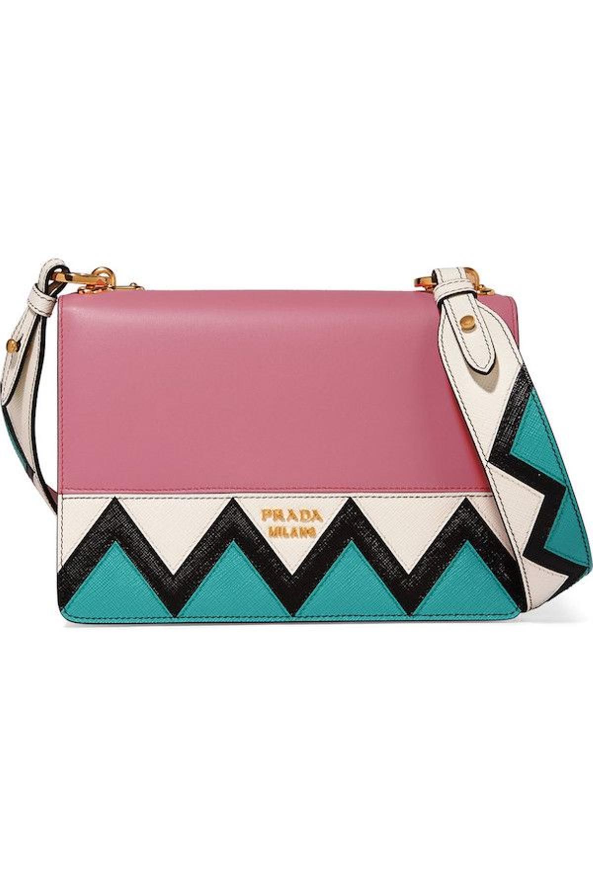 El bolso bandolera ‘ZigZag’ de Prada