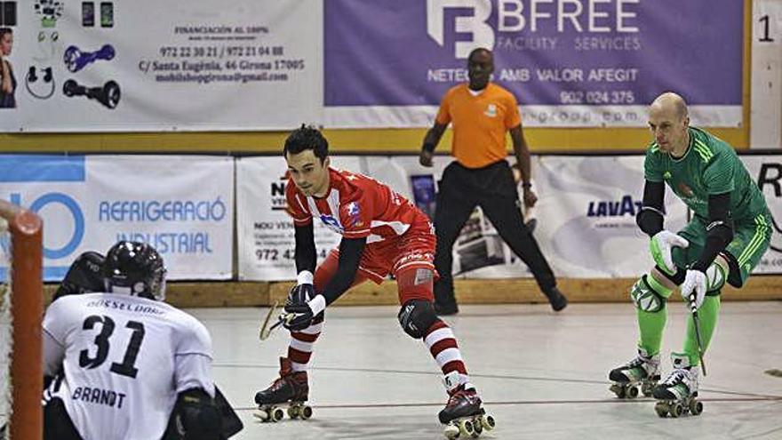 Imatge del partit de la primera volta entre Bàsquet Girona i Vic, disputat a Fontajau.