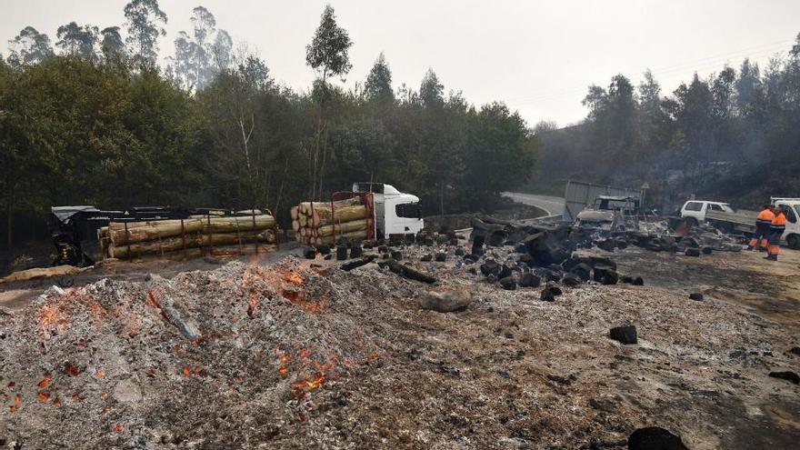 Área quemada en Ponte Caldelas el 15 de octubre.