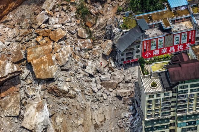 Una catástrofe natural golpea el centro de China con ocho víctimas mortales y más de 30 desaparecidos