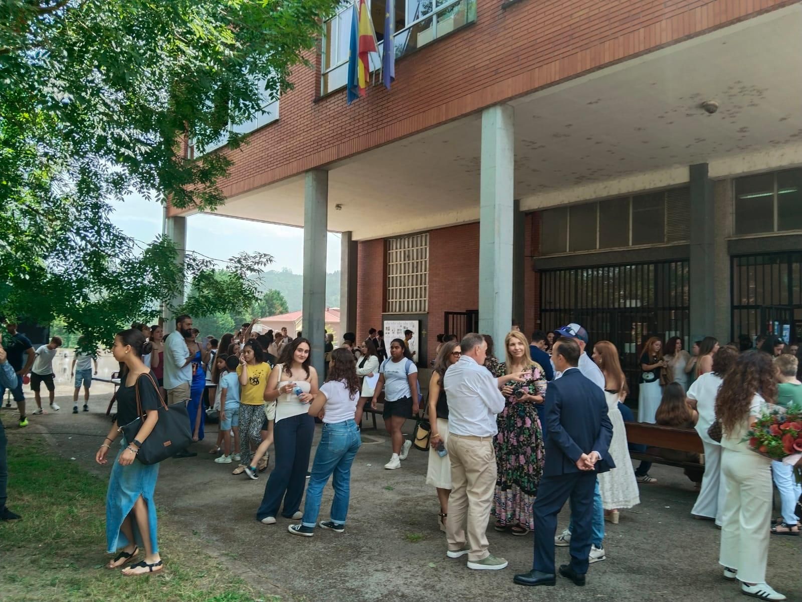 En imágenes: graduación el IES César Rodríguez de Grado