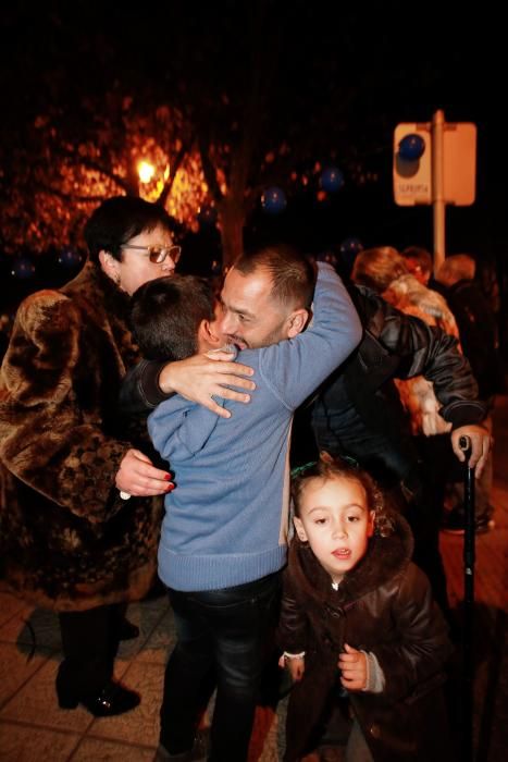 Cariñoso recibimiento a Carlos Muñoz tras 7 años viajando por el mundo