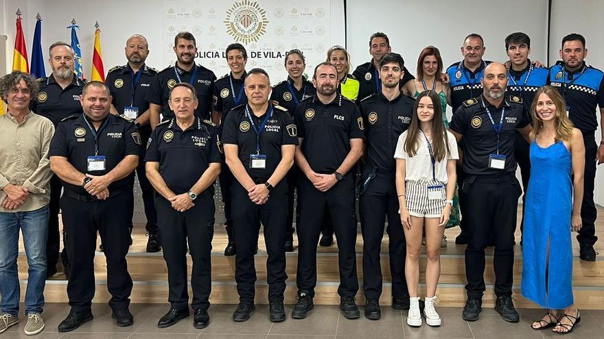 Imagen de los participantes en el curso intensivo de mediación policial que acaba de cerrarse en Vila-real.