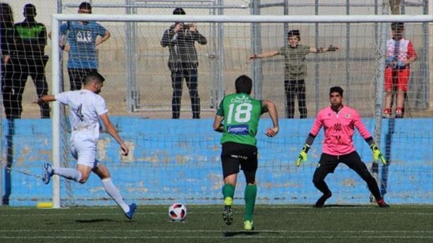 El Cacereño empieza a preparar la defensa de la segunda posición