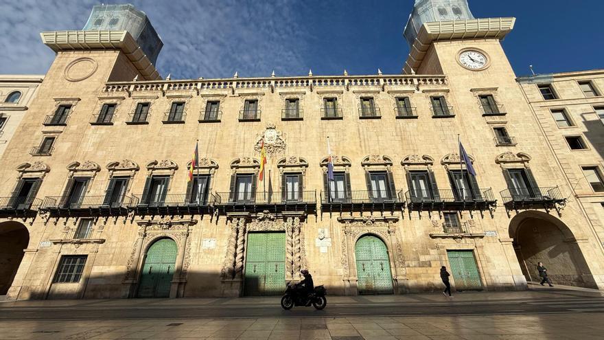 Últimas oposiciones para el Ayuntamiento de Alicante: 15 plazas de aparejador, delineante, psicólogo, educador social y monitor